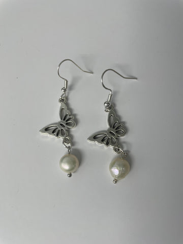 Butterfly Dangle Earrings w/Pearl-silver