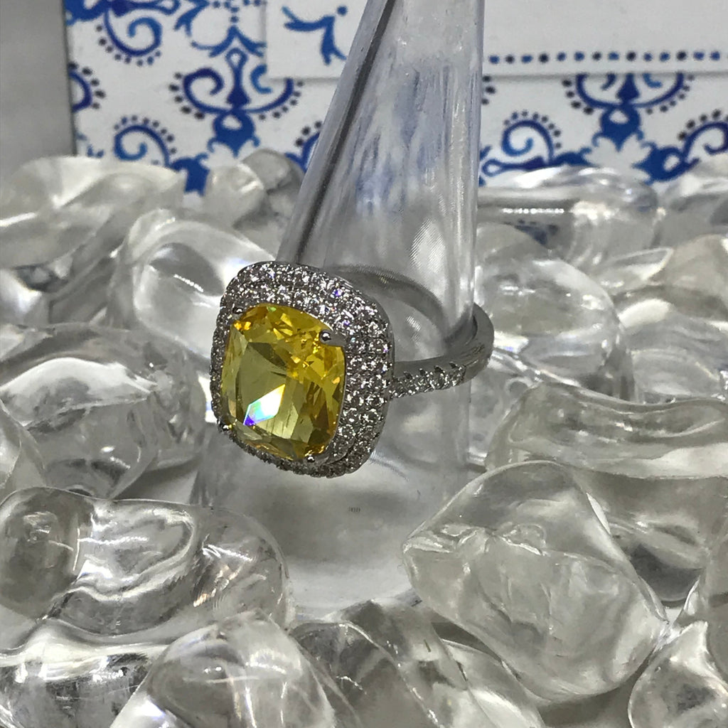 Beautiful Yellow Stone .925 Sterling Silver Cubic Zirconia Ring