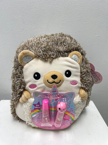 Huggy Squeeze w/lip gloss/lip balm-brown cream hedge hog