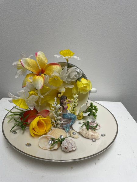 Home Decor w/cups & Sauciers-Yellow flowers w/mermaid