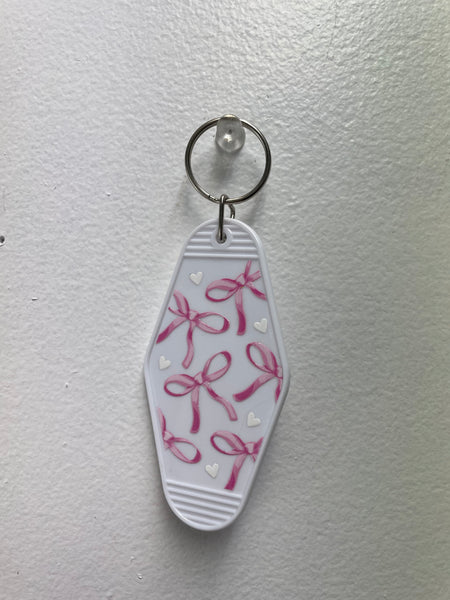 3 1/2" x 2" Keychains-white w/bows & hearts