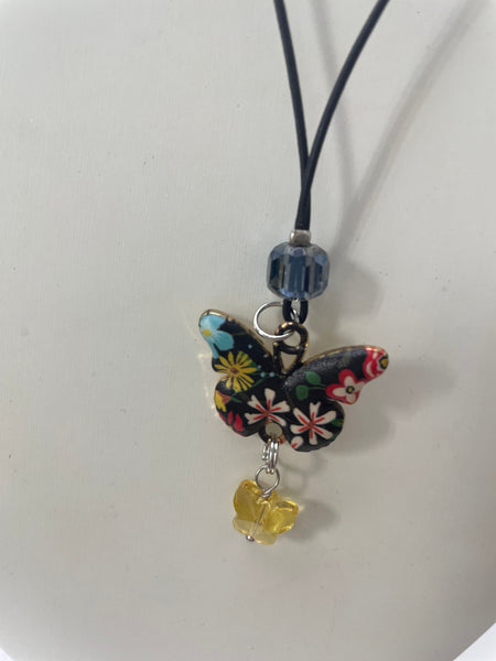 Small 16" Pendant Necklaces Stephanie Lewis
