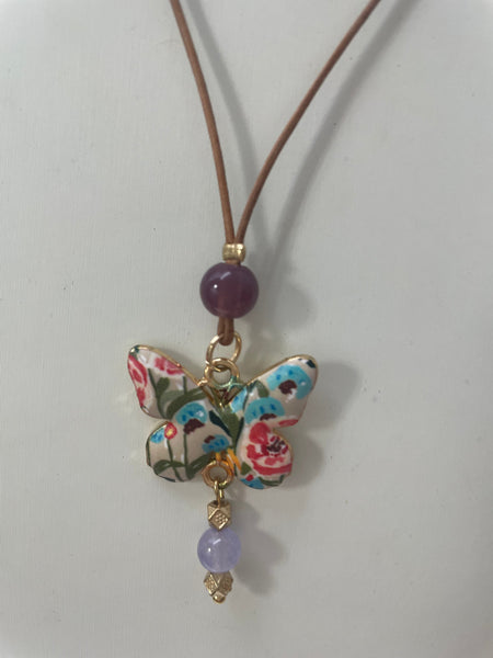 Small 16" Pendant Necklaces Stephanie Lewis