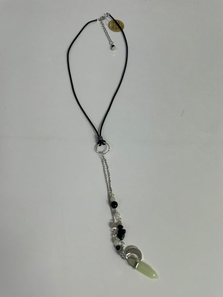 Pendulum Necklace Stephanie Lewis-green/black bead