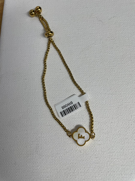 Gold Chain Bracelet w/white pendent -F