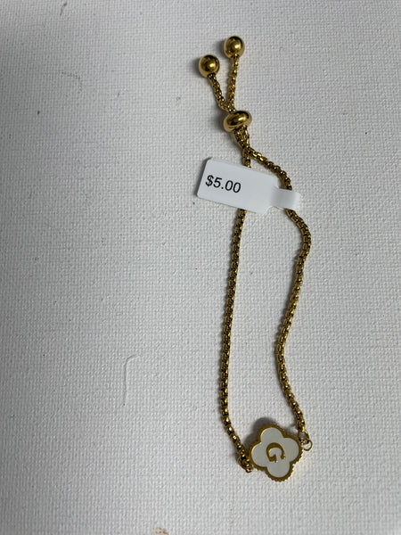 Gold Chain Bracelet w/white pendent trim gold w/letter -G
