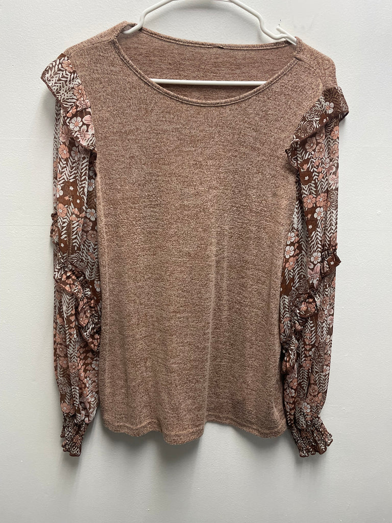 Round Neck Top w/floral lace sleeve