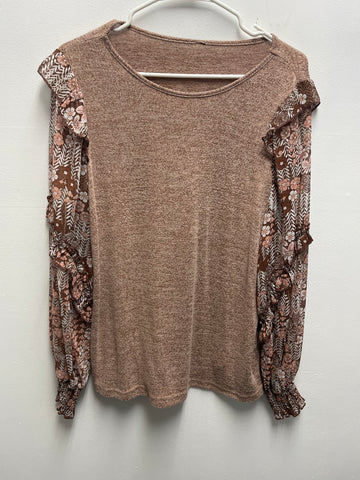 Round Neck Top w/floral lace sleeve