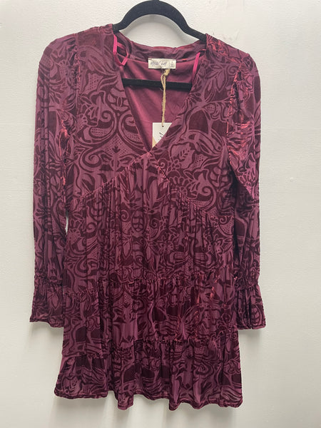 New Inn Velvet V-Neck Long Sleeve Dress-Wine