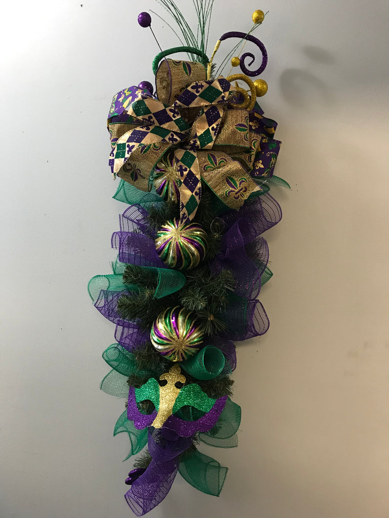 Mardi Gras Wreath-Sway