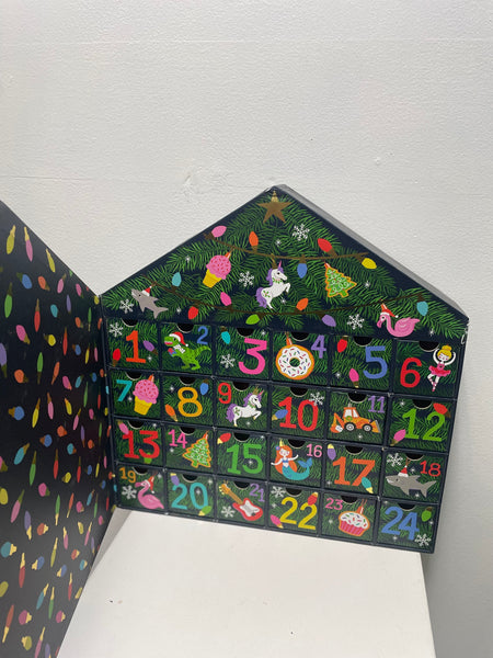 17"x16"COUNTDOWN CHRISTMAS House