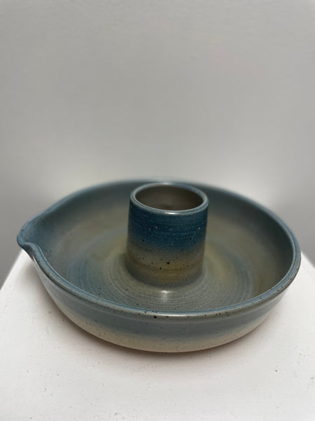 Preloved Stoneware 9"Round Blue/Tan Drunk Chicken Cooker