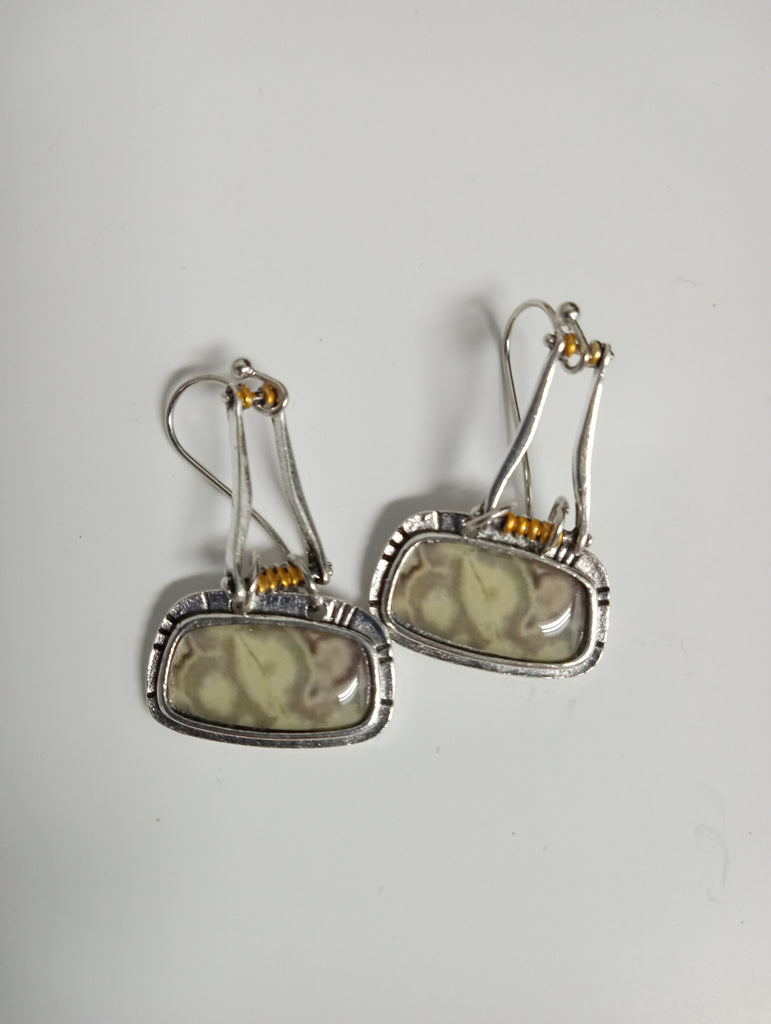 Retro Geometric Green/White Drop Silver Earrings